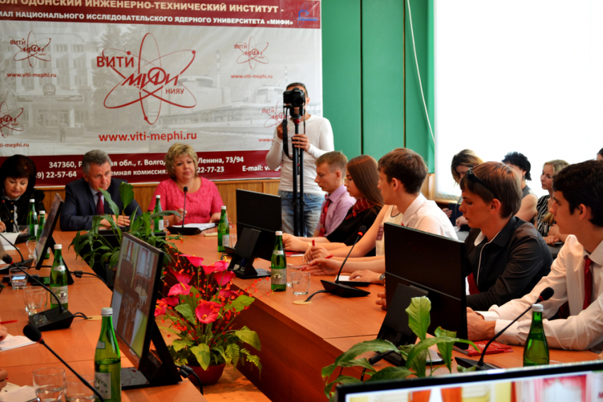 Молодёжь Волгодонска волнуют темы льготного проезда для волонтеров и трудоустройства 