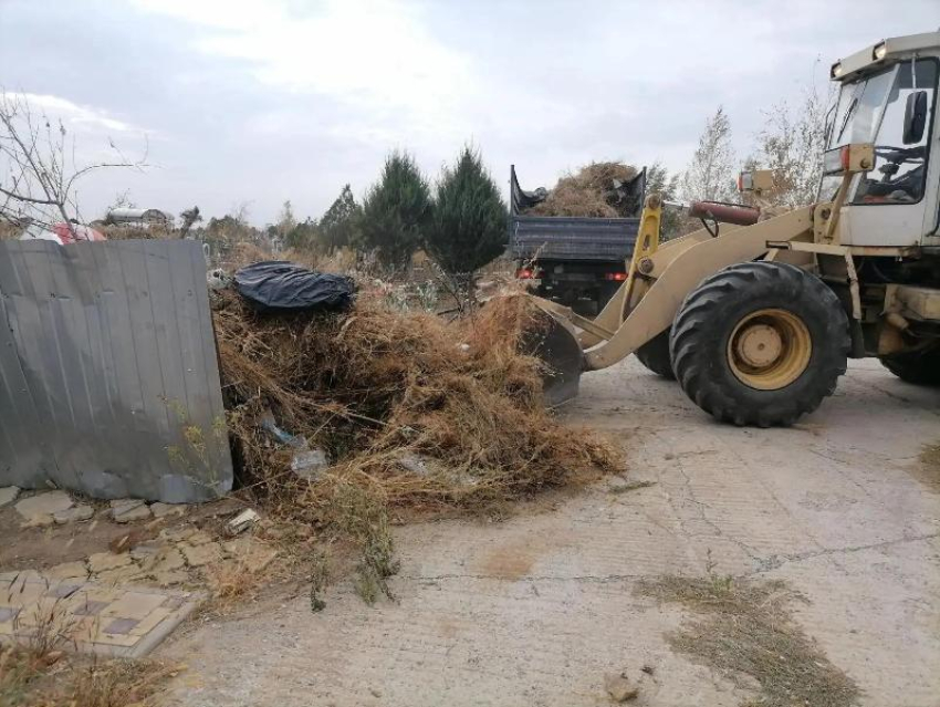 Волгодонское кладбище № 2 очистили от свалок
