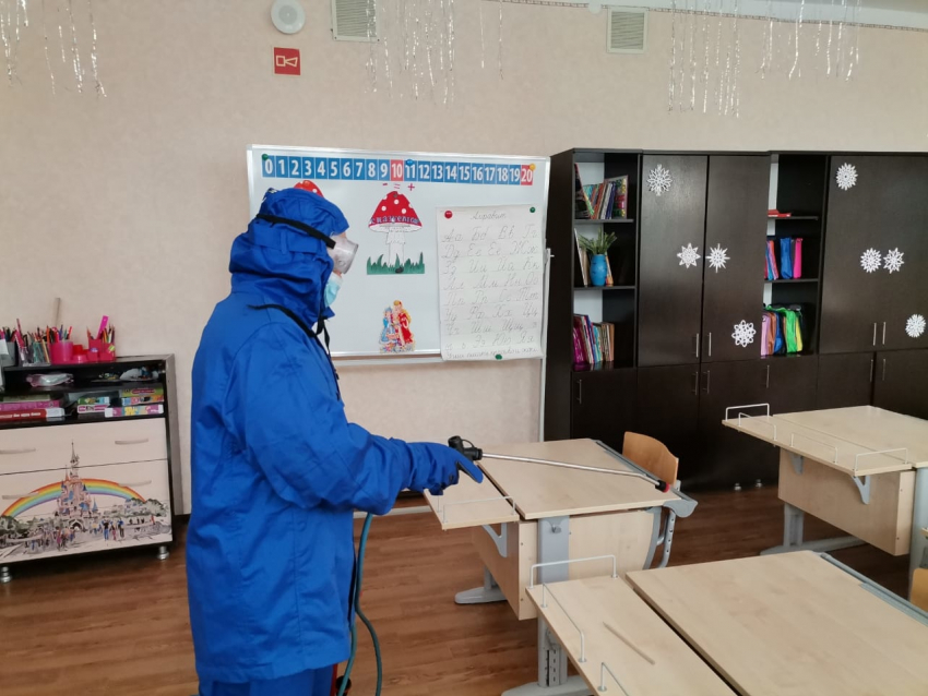 В Волгодонске сотрудники МЧС произвели дезинфекцию в школе-интернате