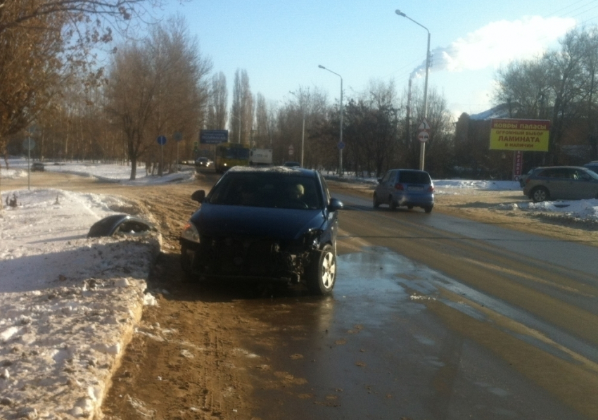 В Волгодонске на Степной автоледи на «Киа» въехала в «Хонду»
