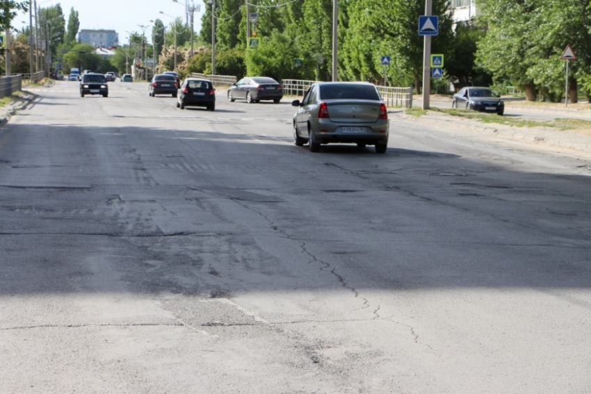 Ремонт многострадальной улицы Горького должны завершить до «плохой погоды» 