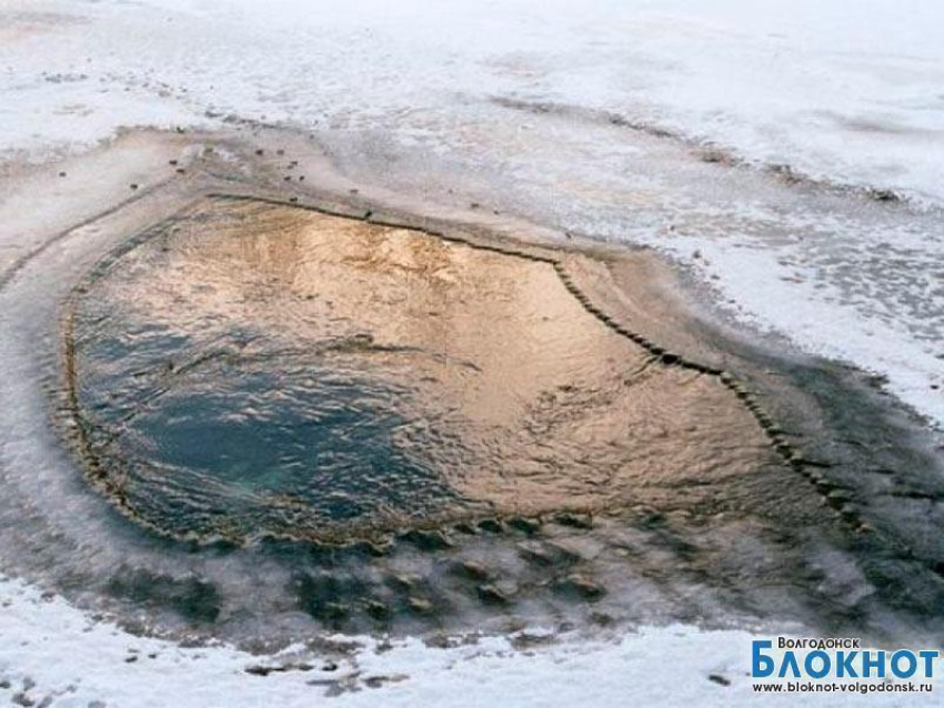 В Цимлянком районе в полынье едва не утонул мужчина