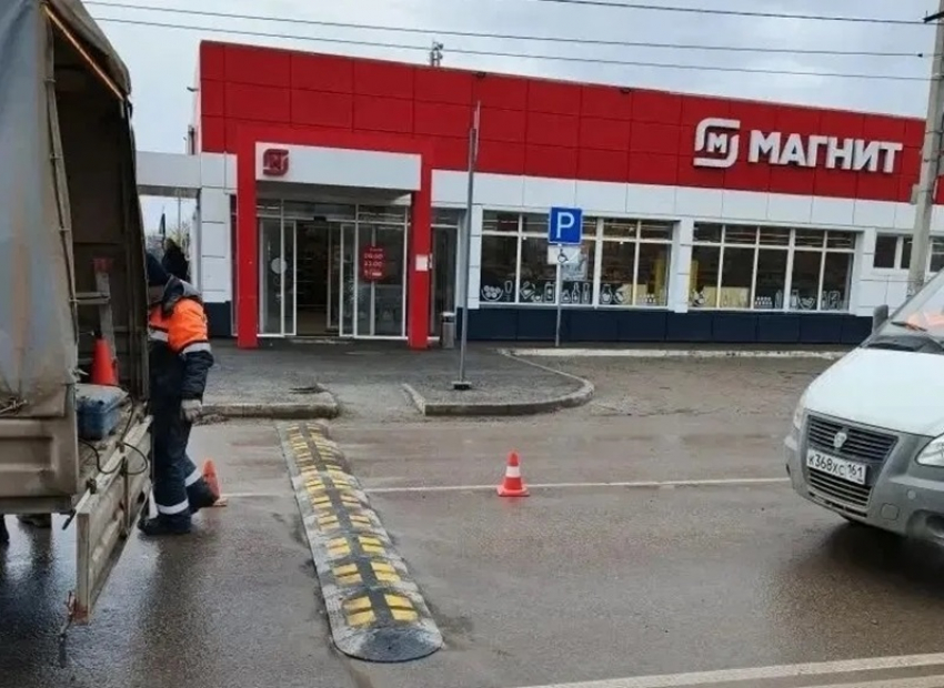 Лежачего полицейского установили на улице Железнодорожной