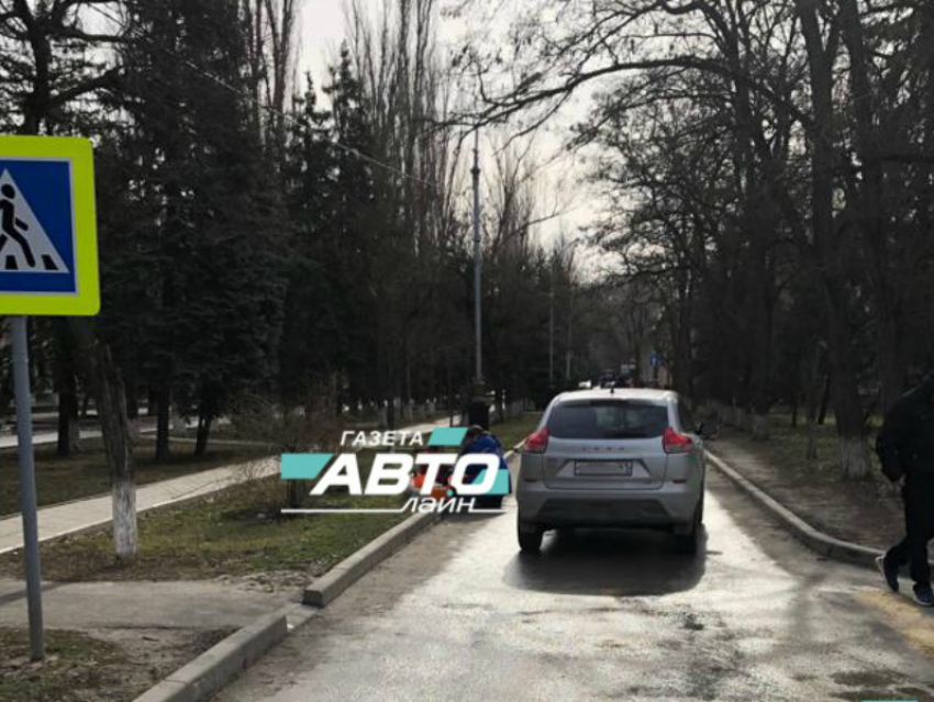 69-летняя пенсионерка попала под колеса автомобиля на Ленина в Волгодонске