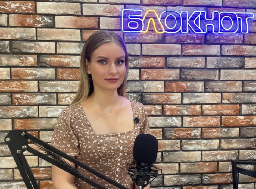«Шампанское делают из алкоголя»: интеллектуальный этап прошла участница «Мисс Блокнот» Анастасия Смирнова 