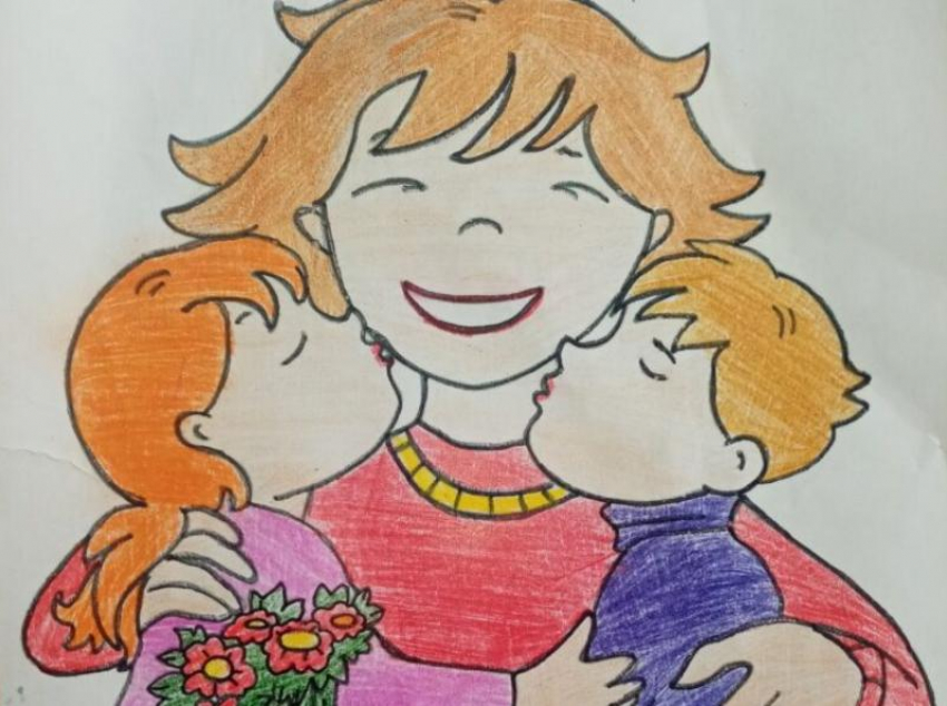 Волгодонские дошкольники нарисовали портреты своих мам 