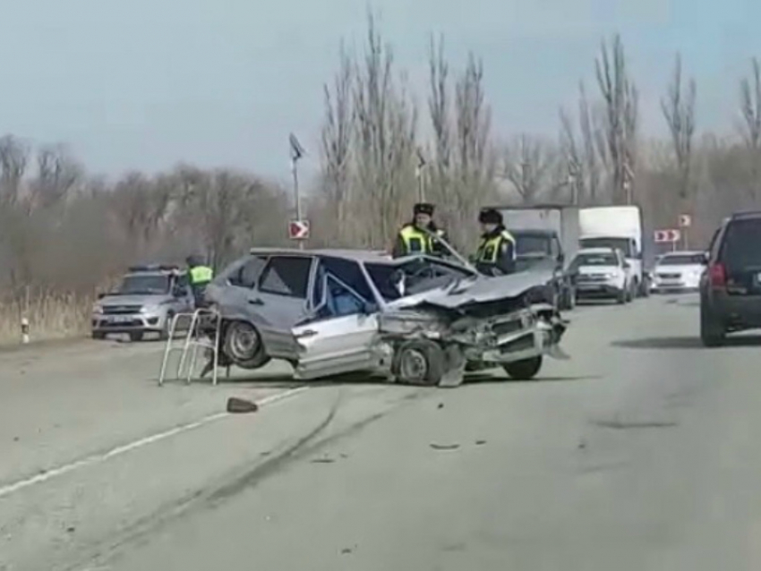 Несколько человек погибли в массовой аварии на трассе Ростов-Волгодонск