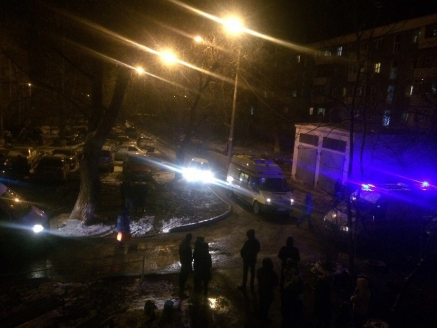 Пострадавшие при пожаре на Октябрьском мужчина и женщина находятся в тяжелом состоянии в БСМП Волгодонска