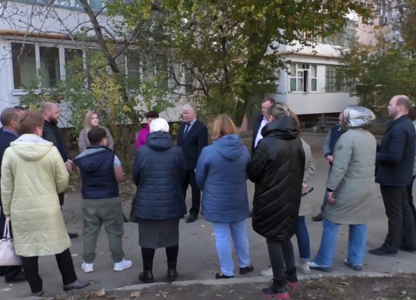 «Прозвучали нелицеприятные высказывания»: Сергей Макаров о встрече с жителями домов без отопления
