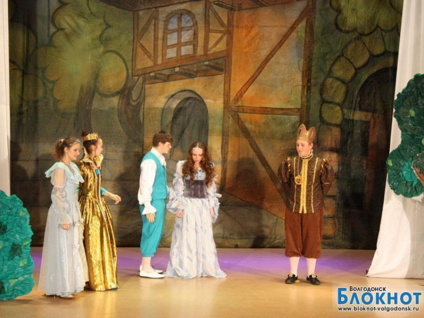 Волгодонские театралы представили новую премьеру