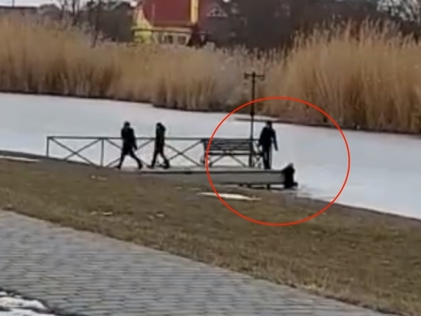 Ребенок провалился под лед в районе «Города счастья» в Волгодонске