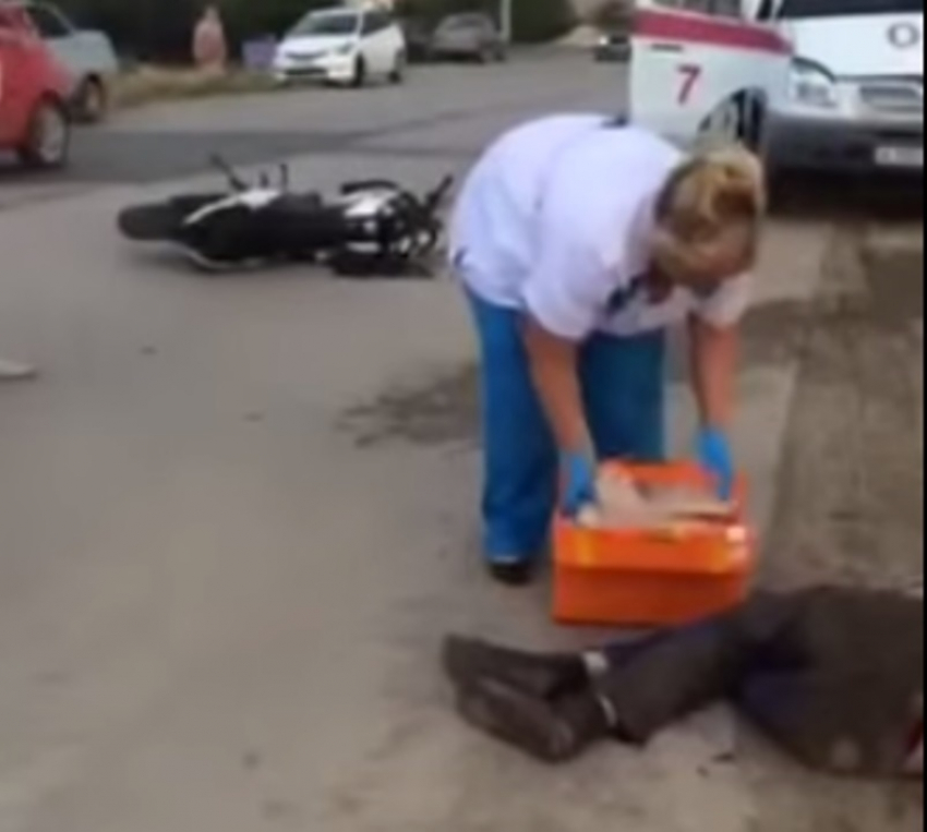20-летней волгодончанке, разбившейся на мотоцикле в районе спецпричала, сделали трепанацию черепа