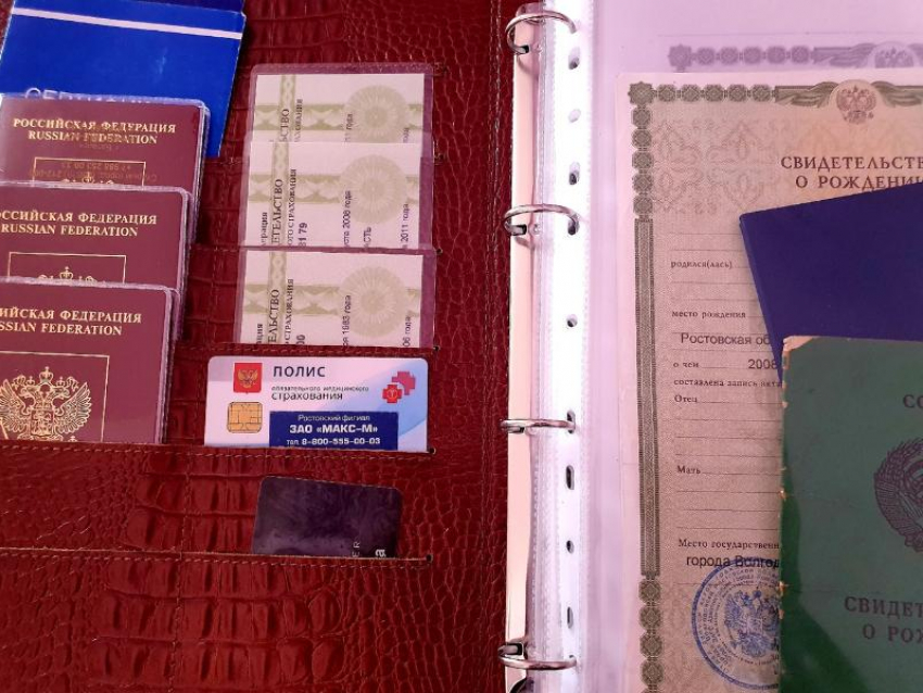 Кому в следующем году нужно заменить водительские права