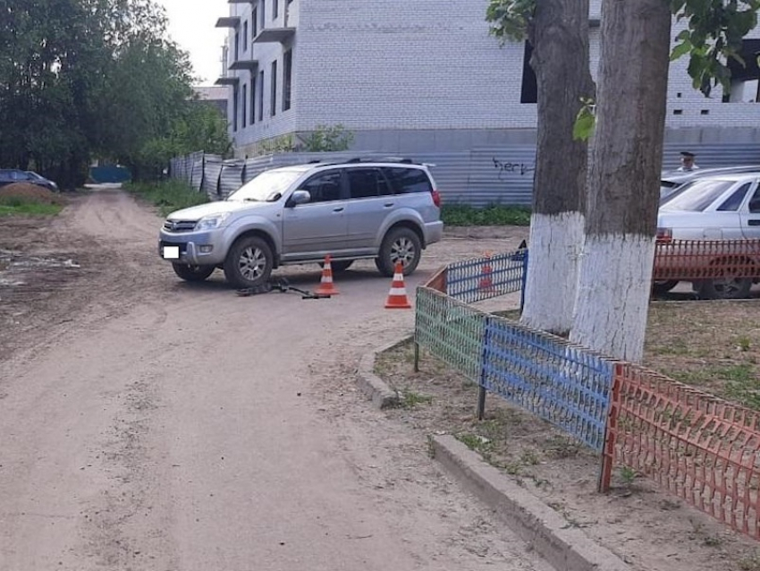 9-летнего мальчика во дворе на Энтузиастов сбил водитель «Грейт Волл»