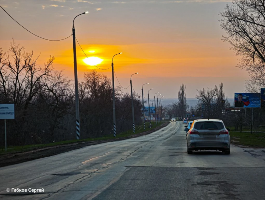 Дорога на Волгодонск разбита, а поездов не хватает: итоги минтранса за 2025 год