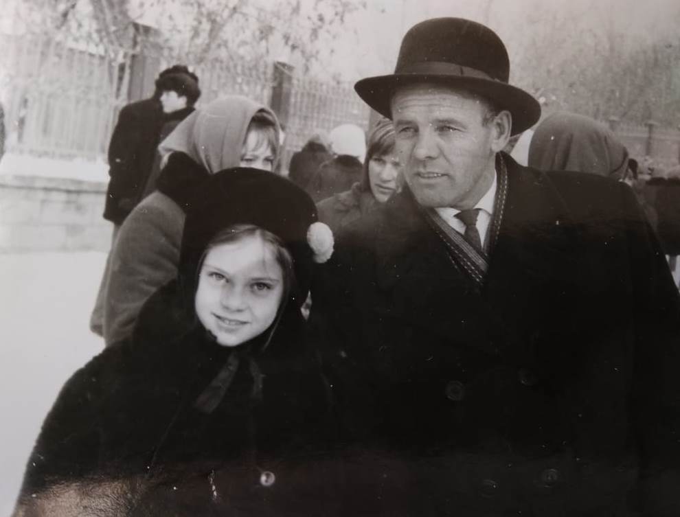 С отцом в 1968 году.jpg