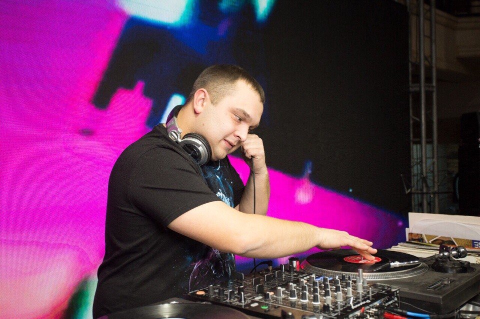 DJ Михайлов отмечает День рождения